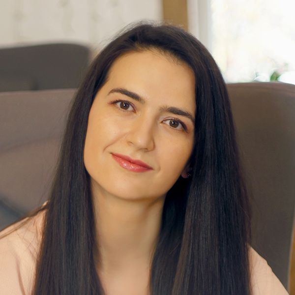 Лариса Левадна